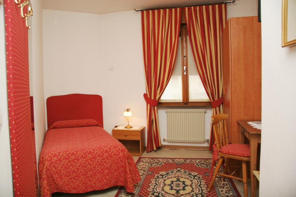 Albergo Garnì Cavento Pinzolo Exterior foto