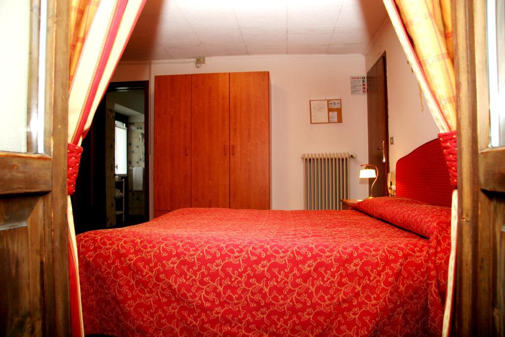 Albergo Garnì Cavento Pinzolo Exterior foto