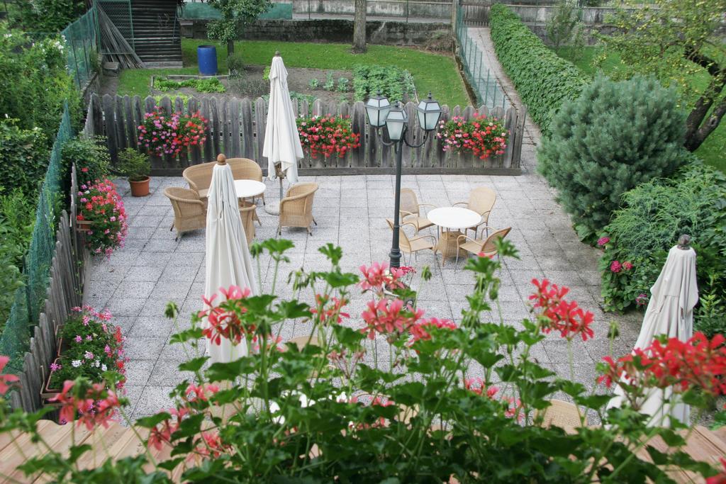 Albergo Garnì Cavento Pinzolo Exterior foto