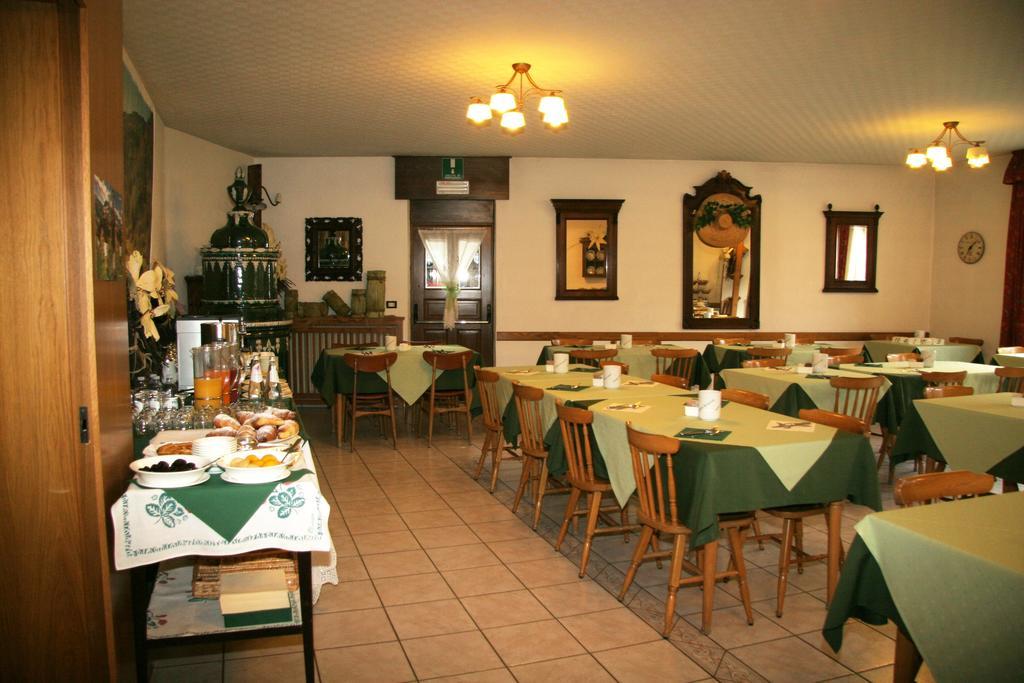 Albergo Garnì Cavento Pinzolo Exterior foto
