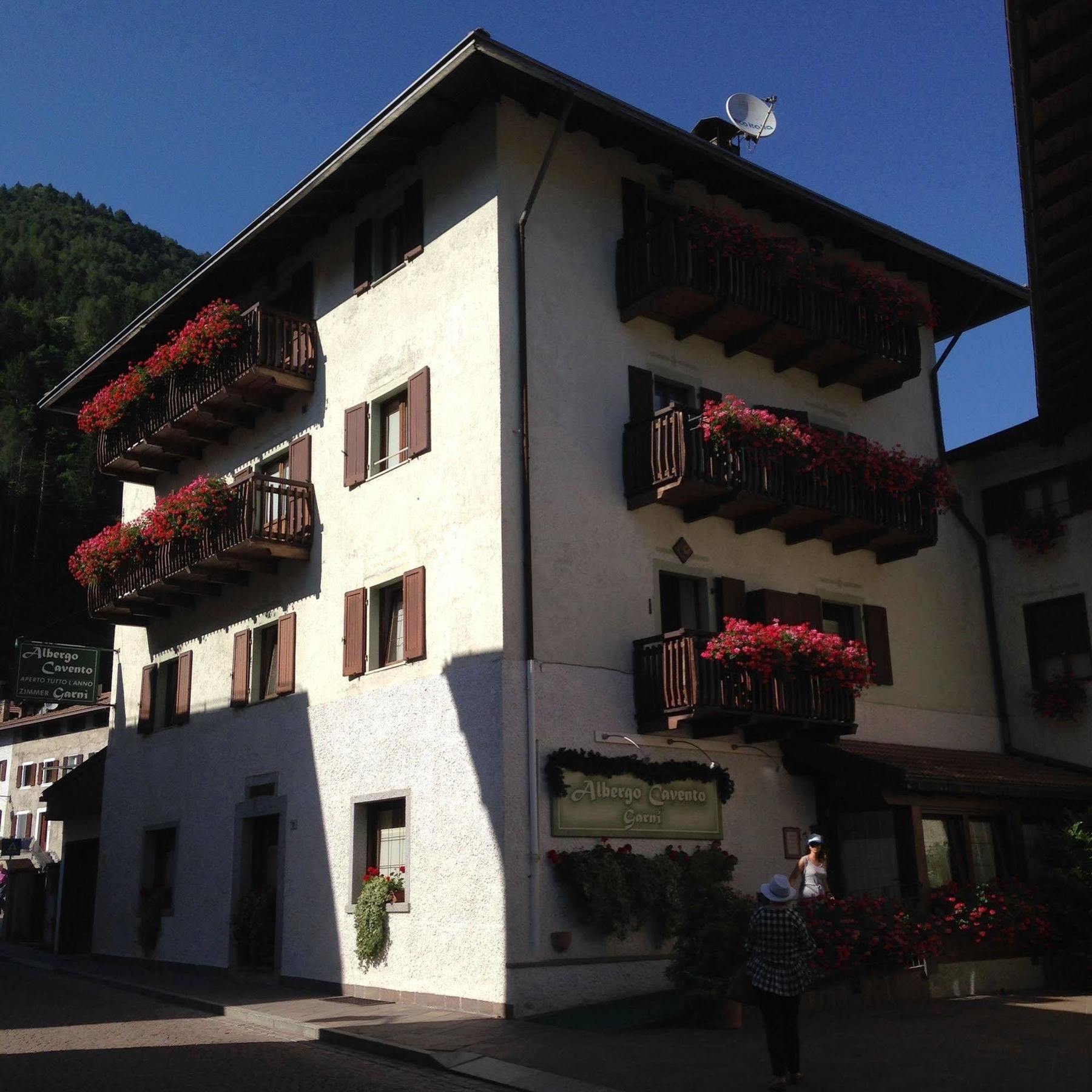 Albergo Garnì Cavento Pinzolo Exterior foto