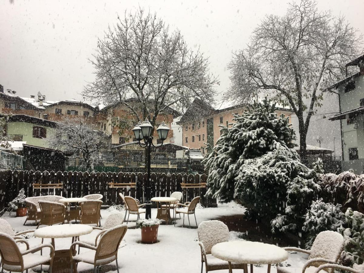Albergo Garnì Cavento Pinzolo Exterior foto